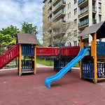 Familyoasis In Vibrant Ujlipot